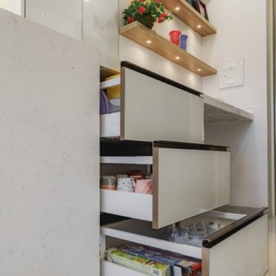 A beautiful fusion of style and functionality - backpainted toughened glass finish - kk modular kitchen lower parel (14)