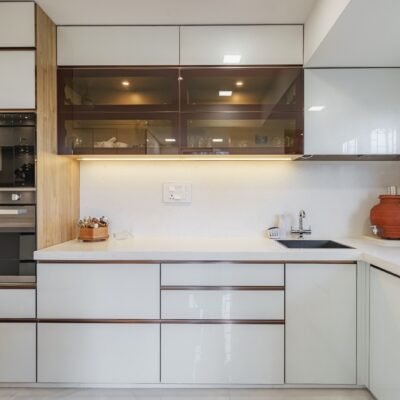 A beautiful fusion of style and functionality - backpainted toughened glass finish - kk modular kitchen lower parel (19)