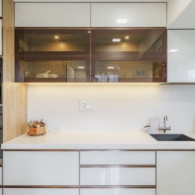 A beautiful fusion of style and functionality - backpainted toughened glass finish - kk modular kitchen lower parel (25)