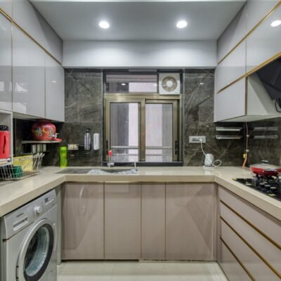 C - Shape Kitchen With Backpainted Toughened With - With Brush Gold Profile And Hadle