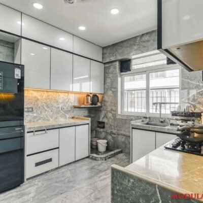 Entaire Kitchen White All Appliances Black