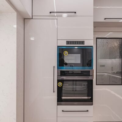 Full Anti Scratched Acrylic Mirror Finish Modular kitchen in Mumbai Central - KK Modular Kitchen - Best modular kitchen man