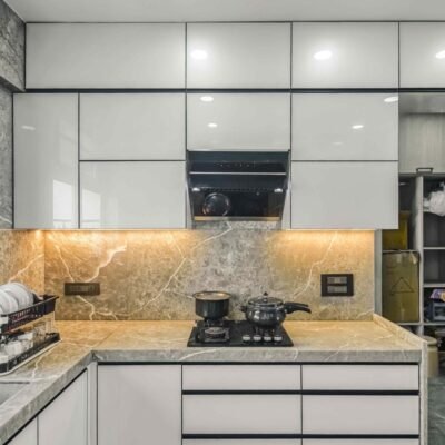 L Shape Platform With White And Balck Combination With Appliances