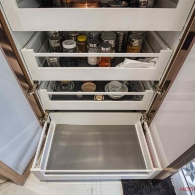 Space Tower With 65 Kg Drawer Capacity