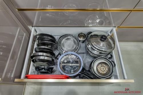 Antaro Box With 65 kg Drawer Capacity