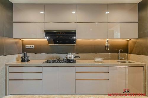 Beige Color With Rose Gold Handle