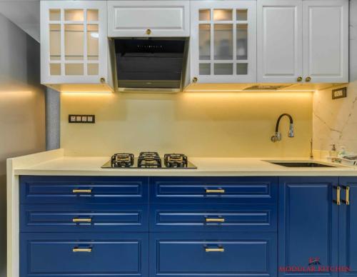 Blue With White Color Combination With Pu Finish