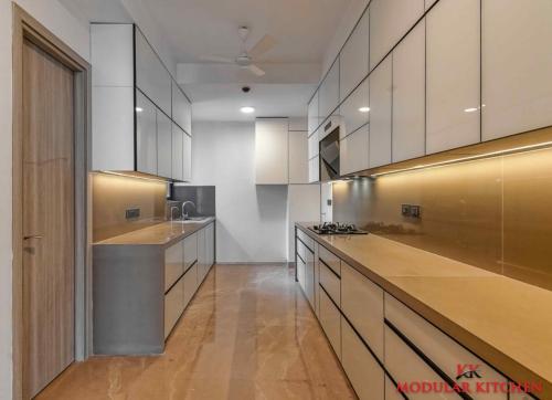 In Glass Finish Kitchen Get Unlimited Color Option As Per Our Choice