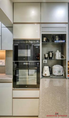 Rolling Shutter Opening Mood